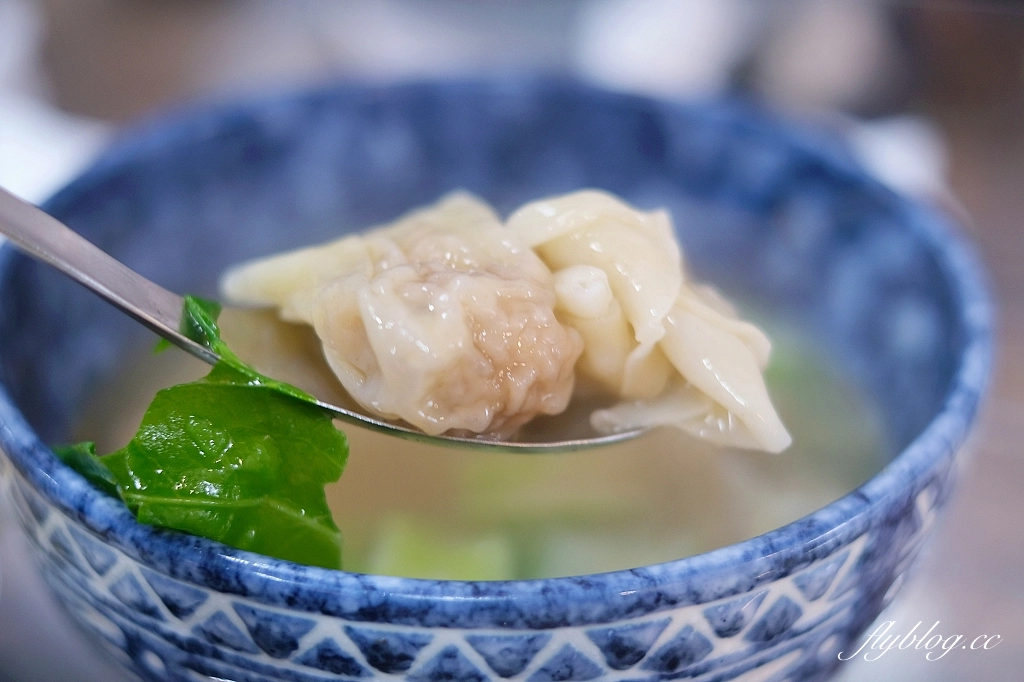 台中南屯｜竹仔腳麵食館，南屯老街40年老店，重新裝潢變得很文青 @飛天璇的口袋