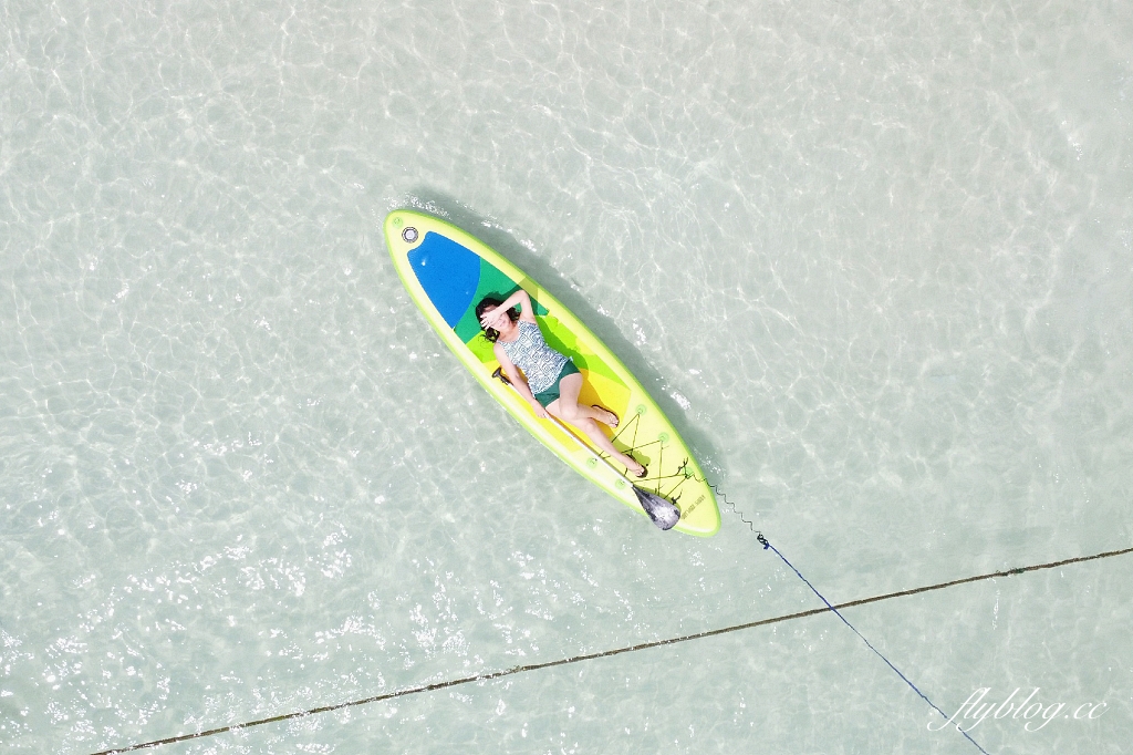 泰國芭達雅｜珊瑚島一日遊，格蘭島水上活動(拖曳傘、香蕉船、水上摩拖車)，空拍照片當天就可以拿 @飛天璇的口袋