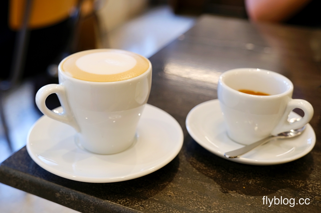 台中西區｜著手咖啡 Coffee Intro 2.0．專業烘豆團隊，審計新村周邊咖啡館 @飛天璇的口袋