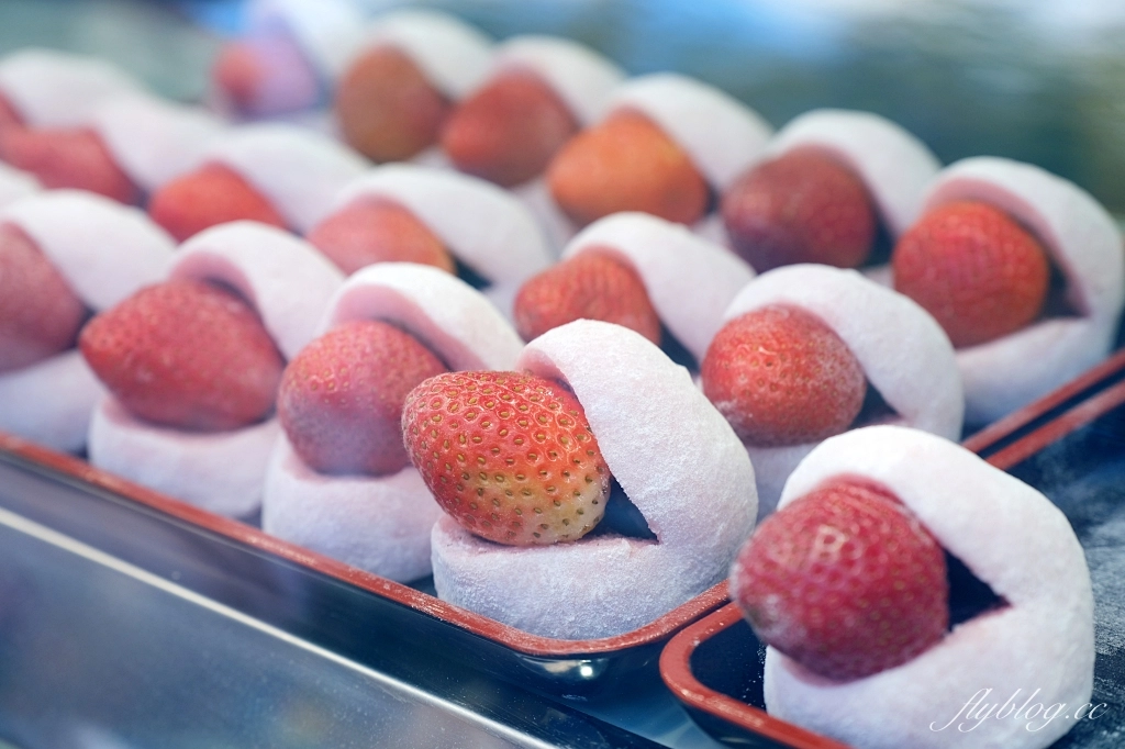 日本大分｜京丹波草莓大福．京都錦市場人氣美食，由布院湯之坪也吃得到 @飛天璇的口袋