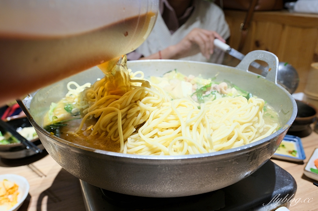 日本福岡｜樂天地 博多站前店．九州限定博多牛腸鍋，在地近50年的好味道 @飛天璇的口袋
