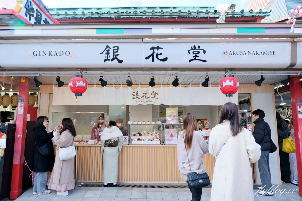日本東京｜銀花堂 Ginkado．大顆多汁的草莓大福，淺草仲見世通打卡美食 @飛天璇的口袋