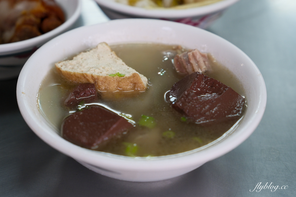 台中東勢｜阿婆炒麵．在地的銅板美食，下午3點開始有賣板條和陽春麵 @飛天璇的口袋