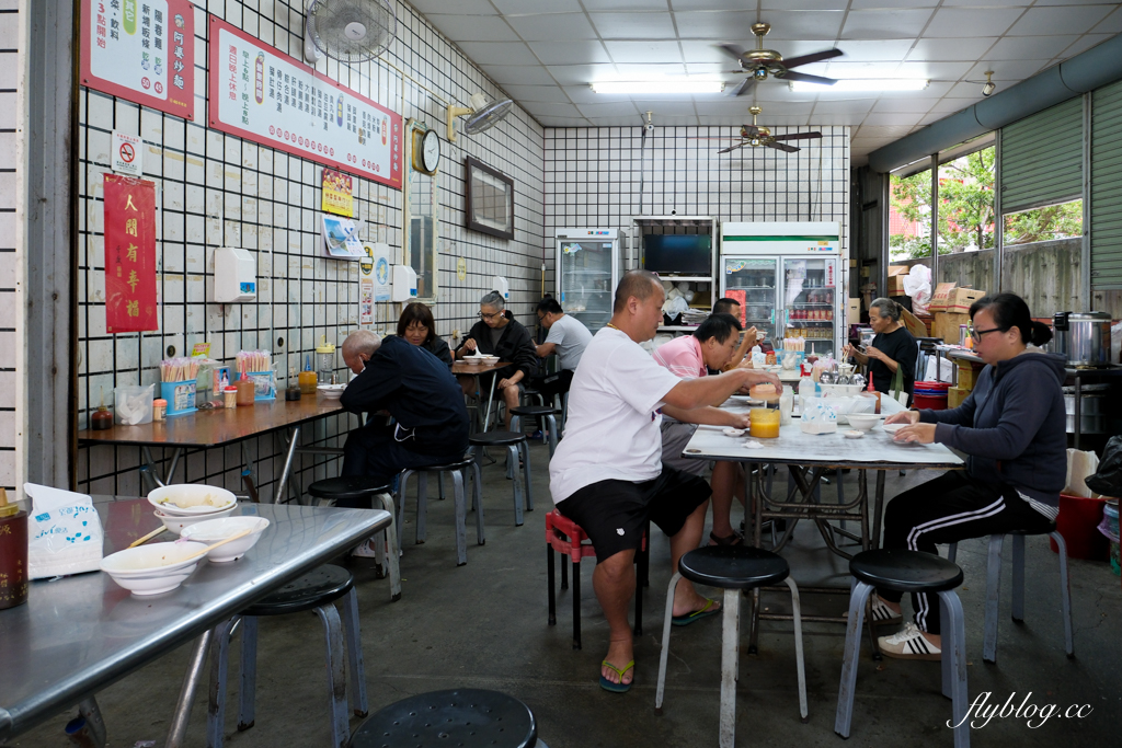 台中東勢｜阿婆炒麵．在地的銅板美食，下午3點開始有賣板條和陽春麵 @飛天璇的口袋