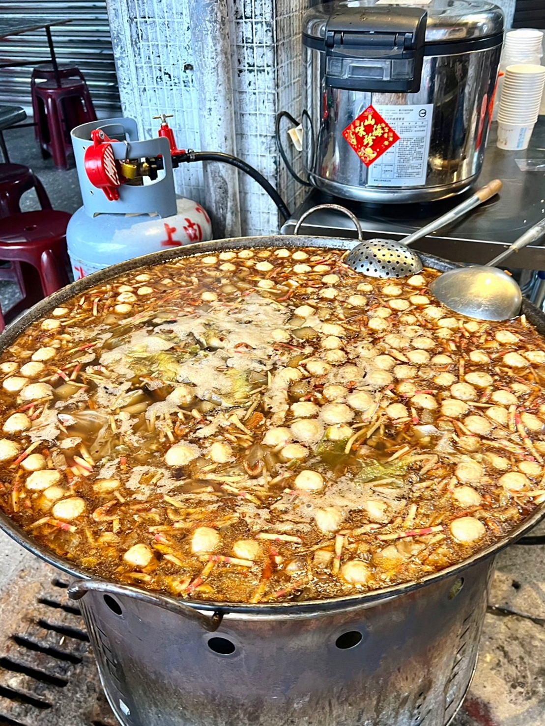 台中北屯｜大盛飯湯．屏東古早味迎王湯飯，東港直送的黑鮪魚等海鮮 @飛天璇的口袋