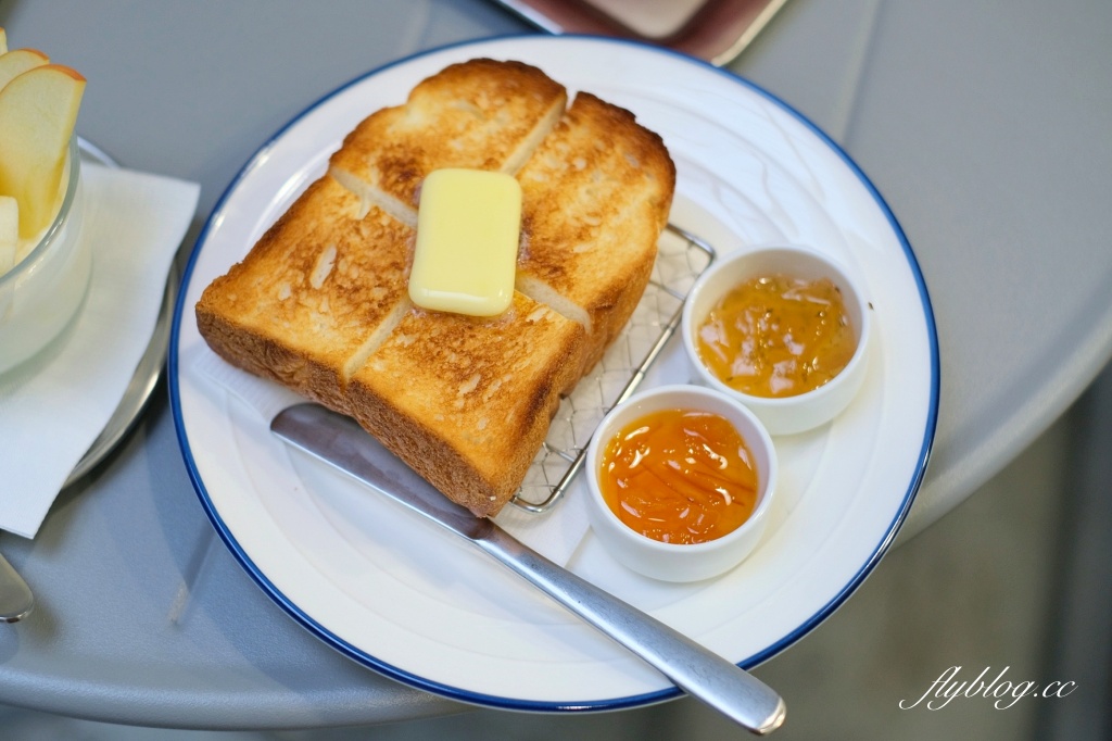 台中西區｜果食男子．國美館商圈純白簡約老宅，日式刨冰和自製果醬 @飛天璇的口袋