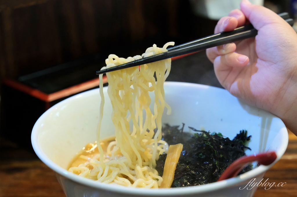 日本北海道｜拉麵札幌赤星．狸小路好吃的拉麵店，一碗500日圓拉麵十年未漲 @飛天璇的口袋