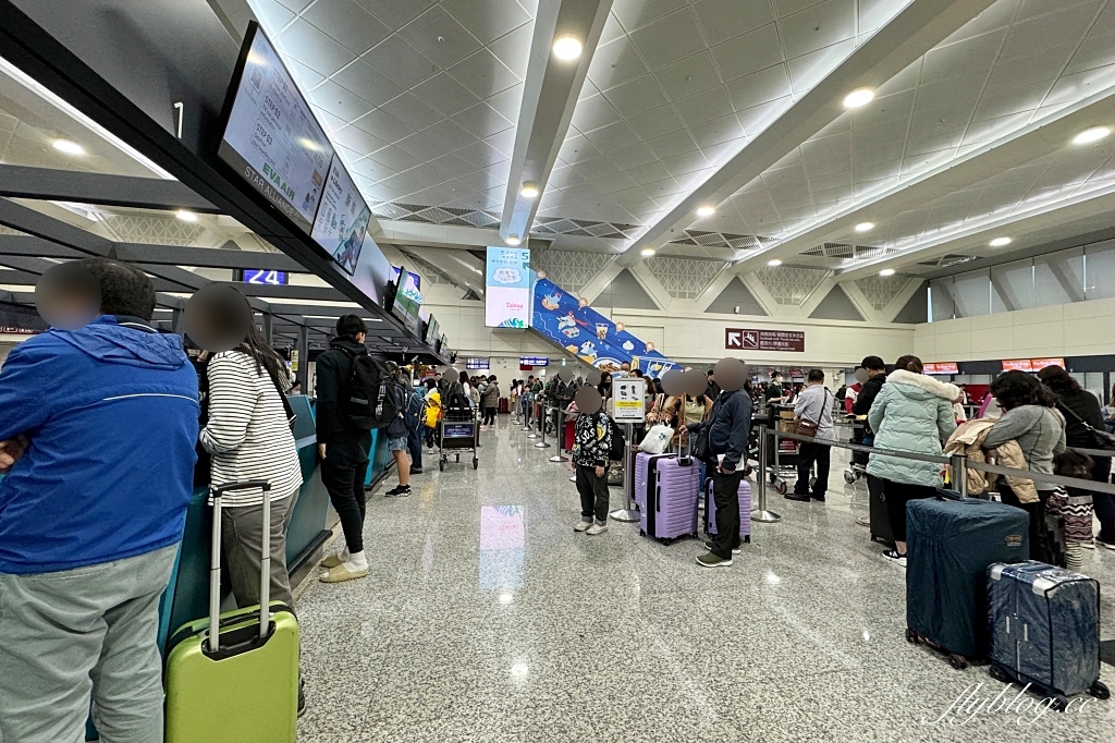 澳門旅遊｜長榮航空BR801 台北–澳門 波音777-300ER，機上座位及飛機餐分享 @飛天璇的口袋