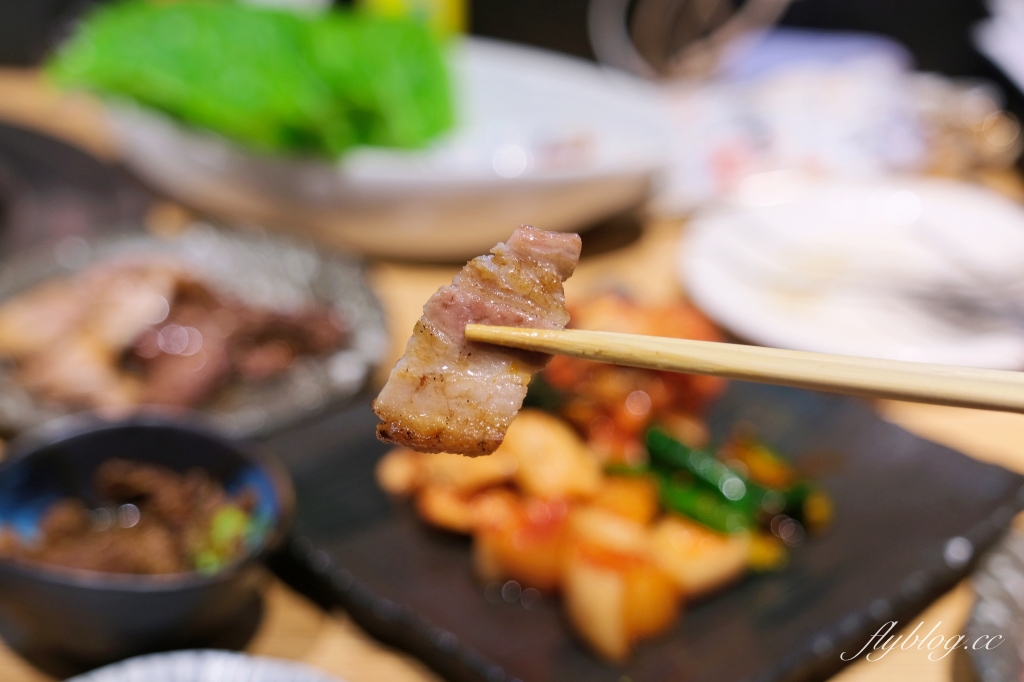 日本大阪｜忍鬨東心齋橋店．大阪隱藏版燒肉店．必點超粗曠牛舌 @飛天璇的口袋