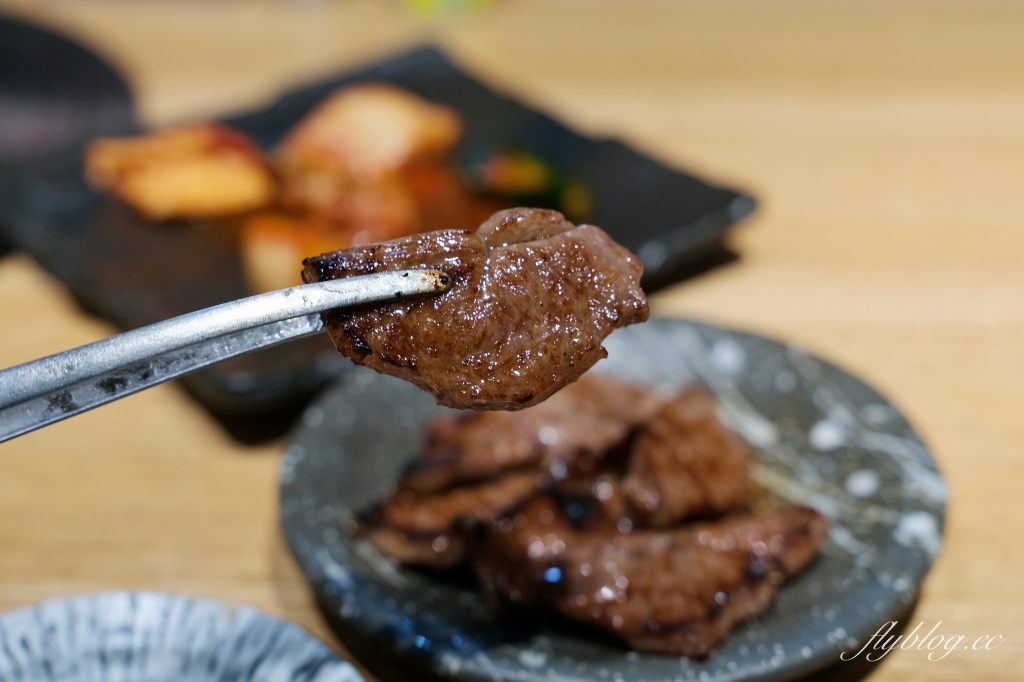 日本大阪｜忍鬨東心齋橋店．大阪隱藏版燒肉店．必點超粗曠牛舌 @飛天璇的口袋