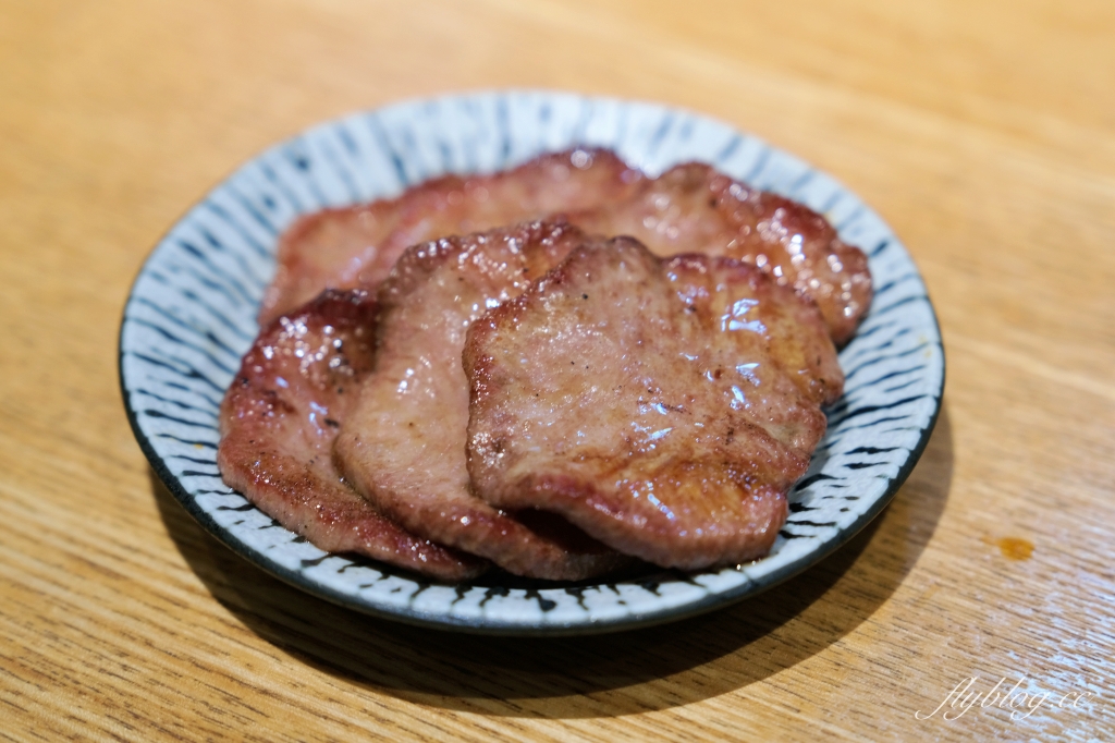 日本大阪｜忍鬨東心齋橋店．大阪隱藏版燒肉店．必點超粗曠牛舌 @飛天璇的口袋