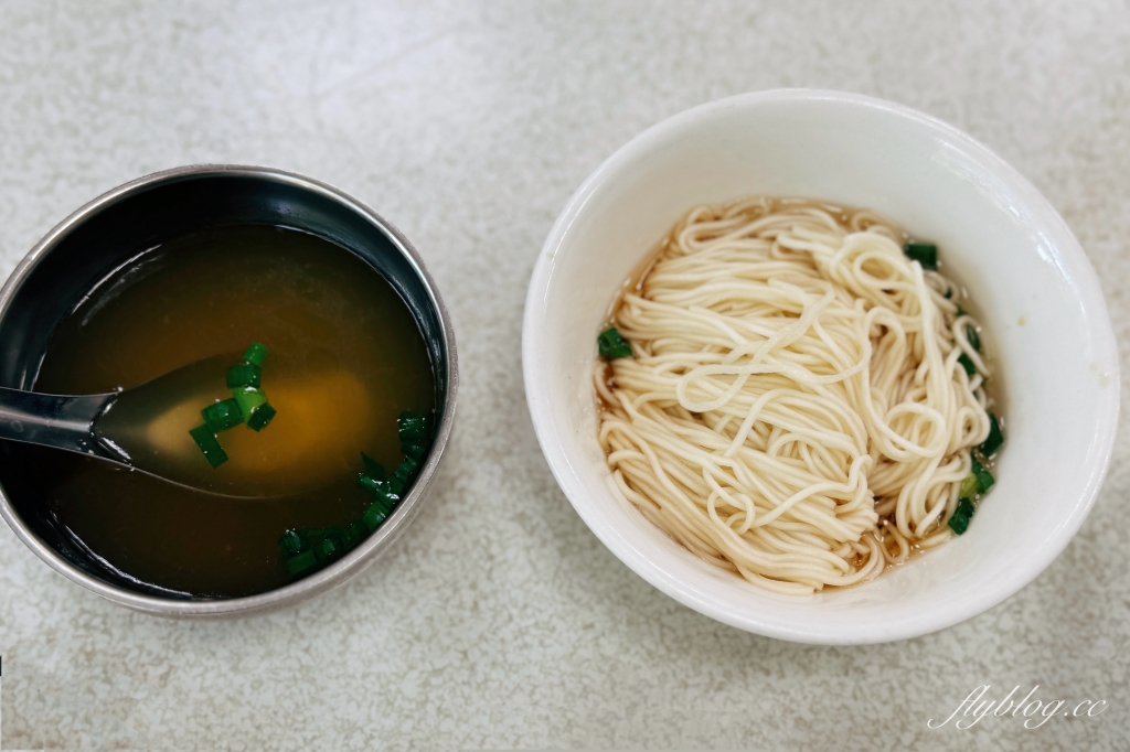 台中西區｜湖南味牛肉麵．一天只營業3小時，台灣500碗推薦 @飛天璇的口袋