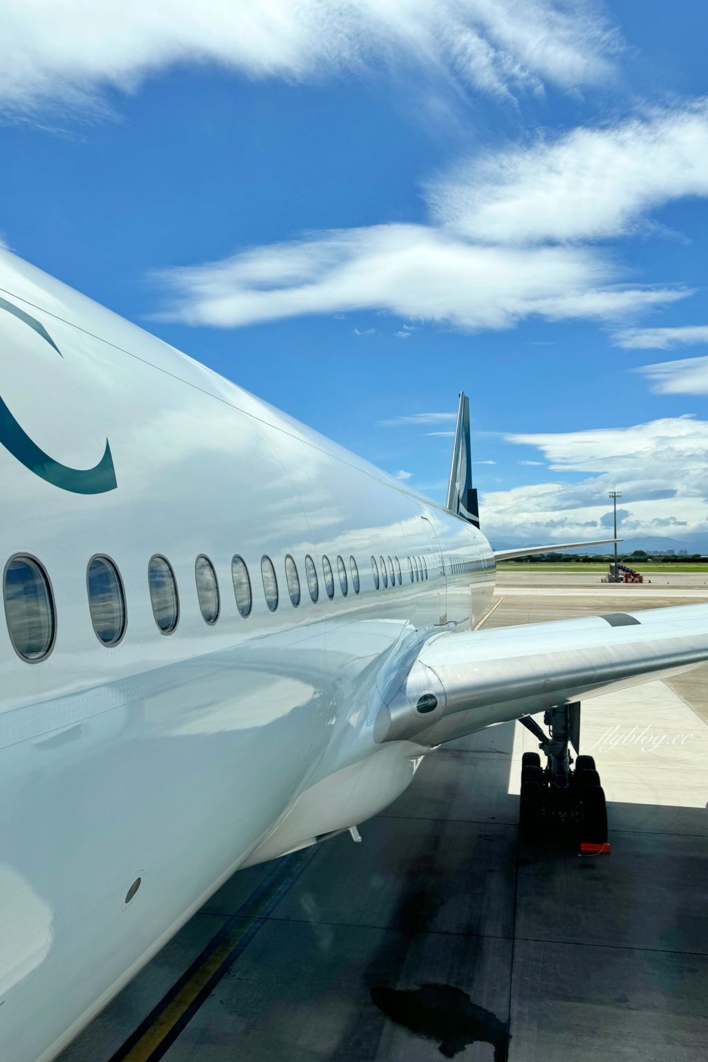 日本大阪｜國泰航空 Cathay Pacific CX564 台北-大阪 波音777-300 經濟艙餐點分享 @飛天璇的口袋