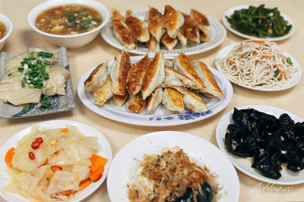 高雄鹽埕｜北港蔡筒仔米糕．高雄米其林必比登推介，傳承三代的米糕和蒸蛋湯 @飛天璇的口袋