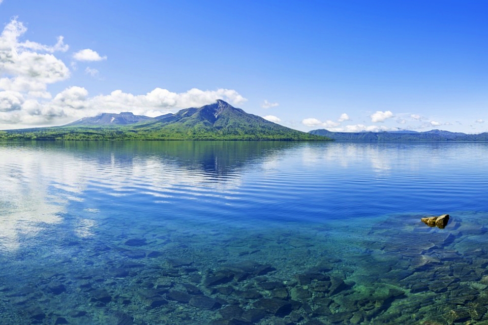 日本北海道｜支笏湖．日本最北的不凍湖，冬天限定的冰濤祭 @飛天璇的口袋