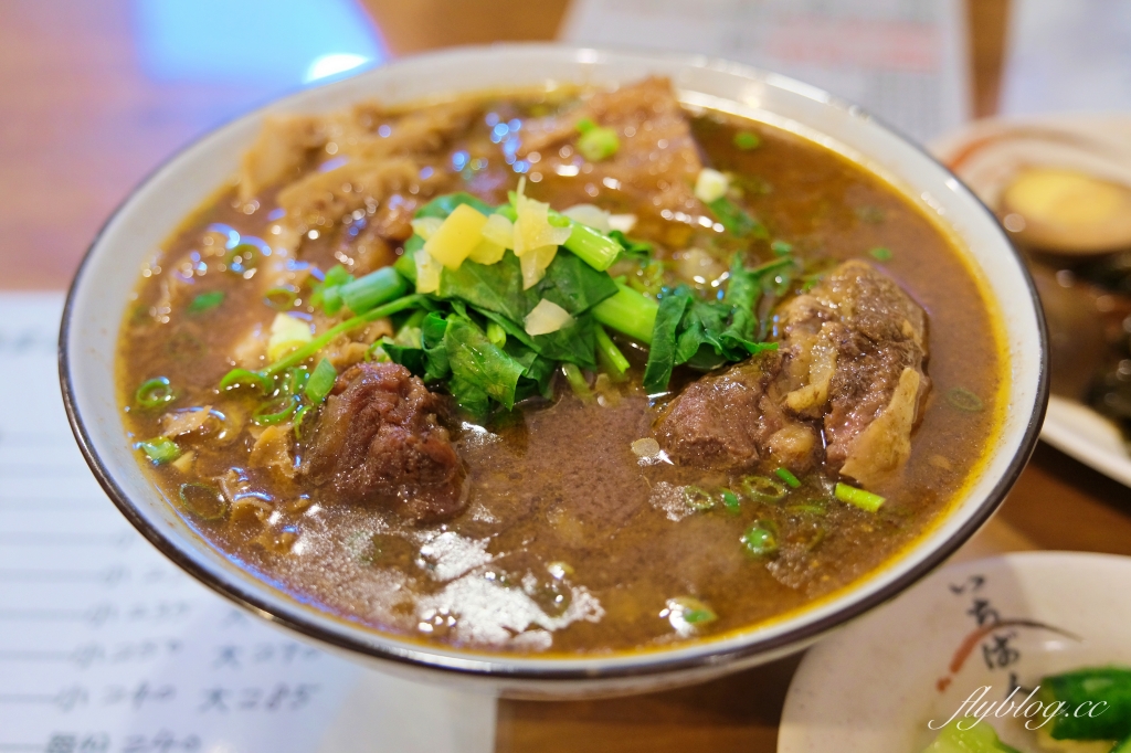 台中北區｜吳家莊頂級牛肉麵．台中好吃牛肉麵推薦，香港人也慕名來吃 @飛天璇的口袋