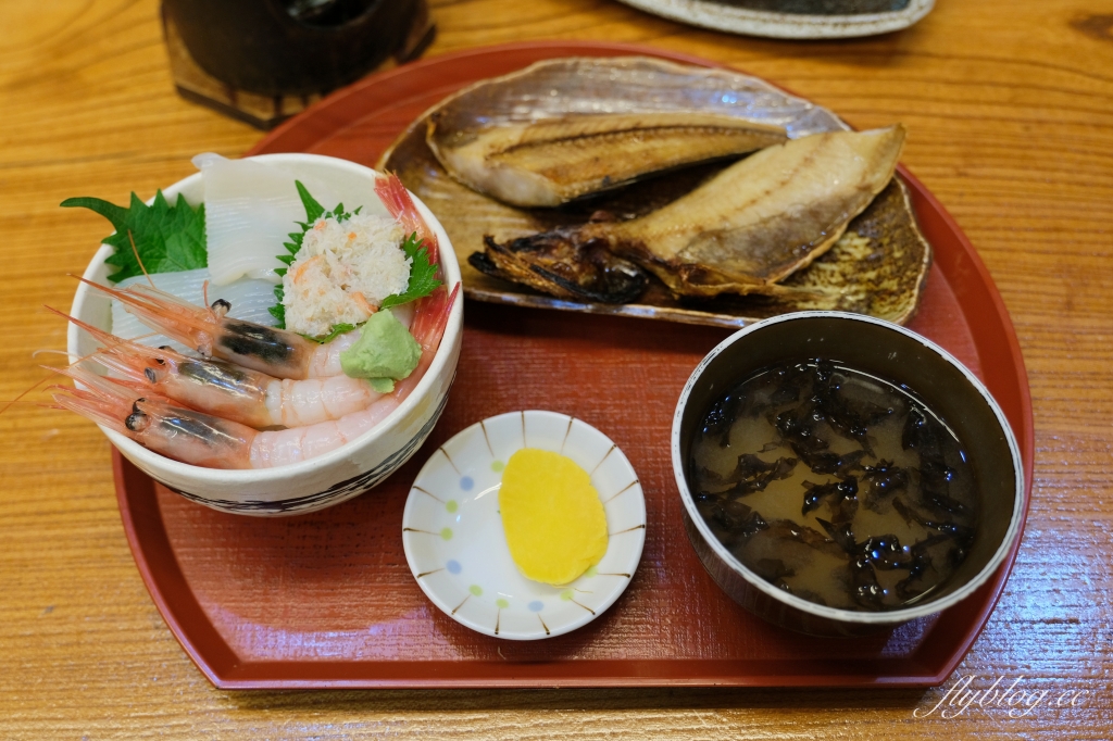 日本北海道｜函館朝市．早餐吃得到帝王蟹，海鮮丼新鮮便宜又好吃 @飛天璇的口袋