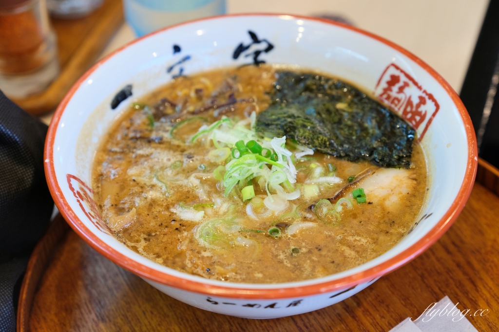 日本北海道｜一文字拉麵總店．函館最好吃鹽味拉麵，湯之川温泉美食推薦 @飛天璇的口袋