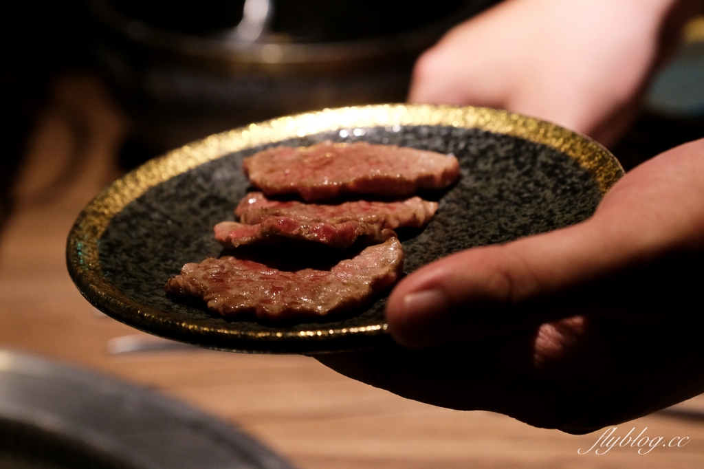 台中西屯｜山鯨本家 HONKE．夢幻珠寶箱和牛饗宴，京都風和服拍照體驗 @飛天璇的口袋