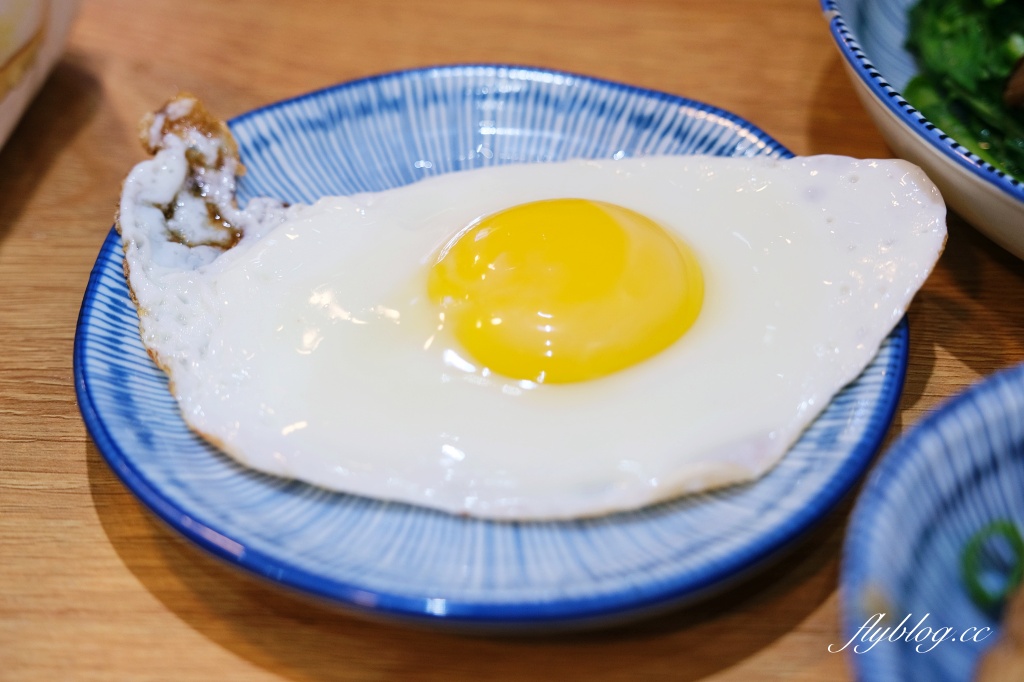 台中南屯｜小初店．台中米其林指南推薦，好吃的牛肉麵和滷肉飯 @飛天璇的口袋