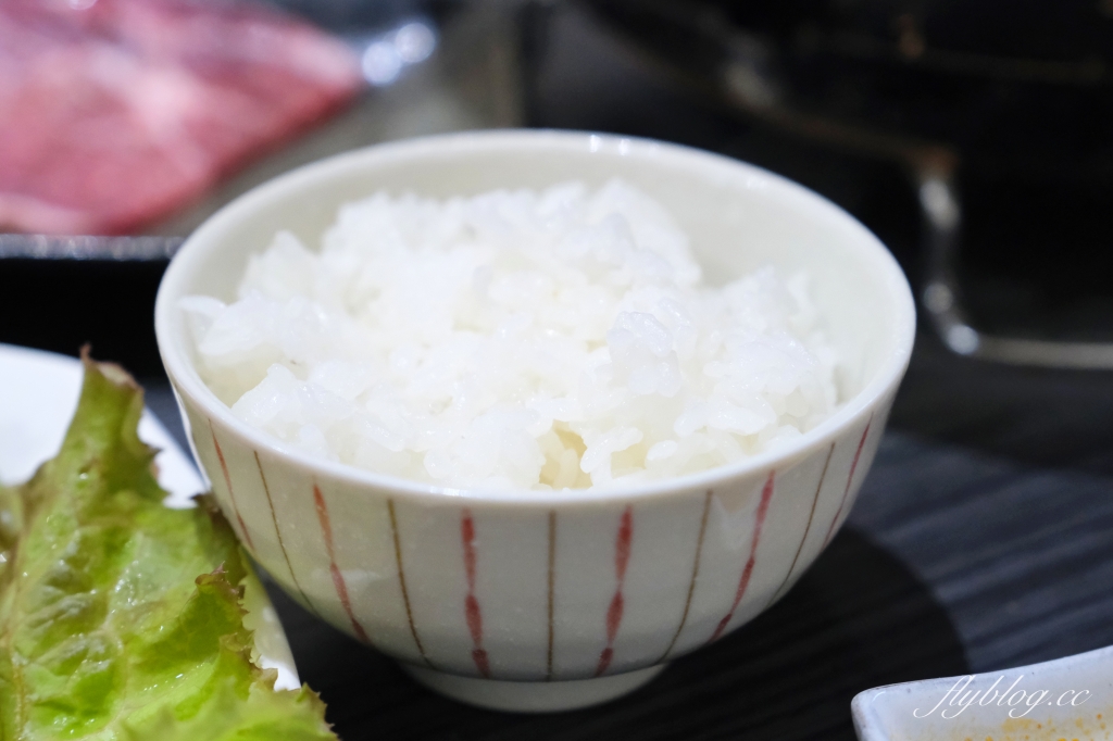 日本北海道｜燒肉秀．富良野燒肉推薦，還有附設停車場 @飛天璇的口袋