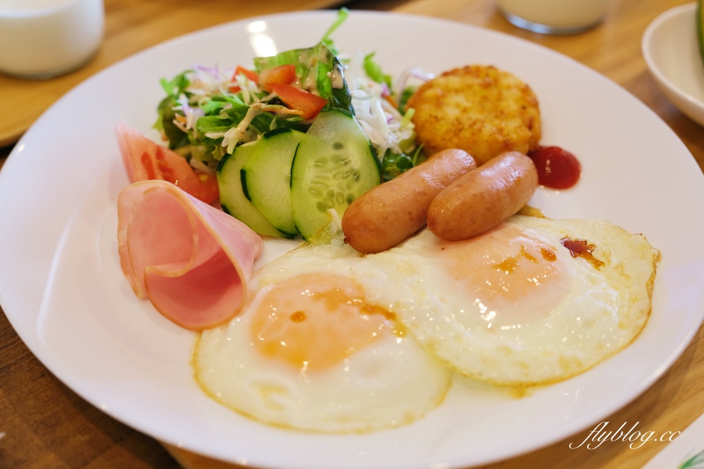 日本北海道｜花藤旅店 hotel hanafuji inn．富良野優質民宿，鄰近富田農場，老闆夫婦會講中文 @飛天璇的口袋