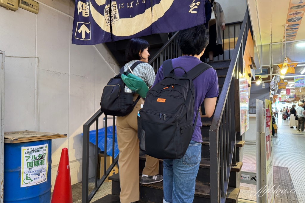 日本北海道｜函館朝市．早餐吃得到帝王蟹，海鮮丼新鮮便宜又好吃 @飛天璇的口袋