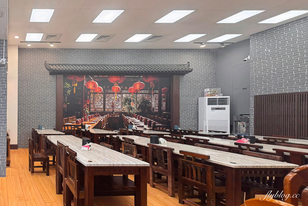 台中北屯｜鈺鳳牛羊肉火鍋．古早味碳火牛肉鍋，鄰近中興大學的隱藏版美食 @飛天璇的口袋