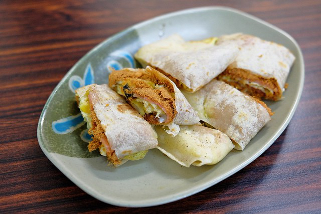 台中北區｜天津小狗子湯包豆漿店．台中三大湯包店之一，小心不要被噴汁了 @飛天璇的口袋