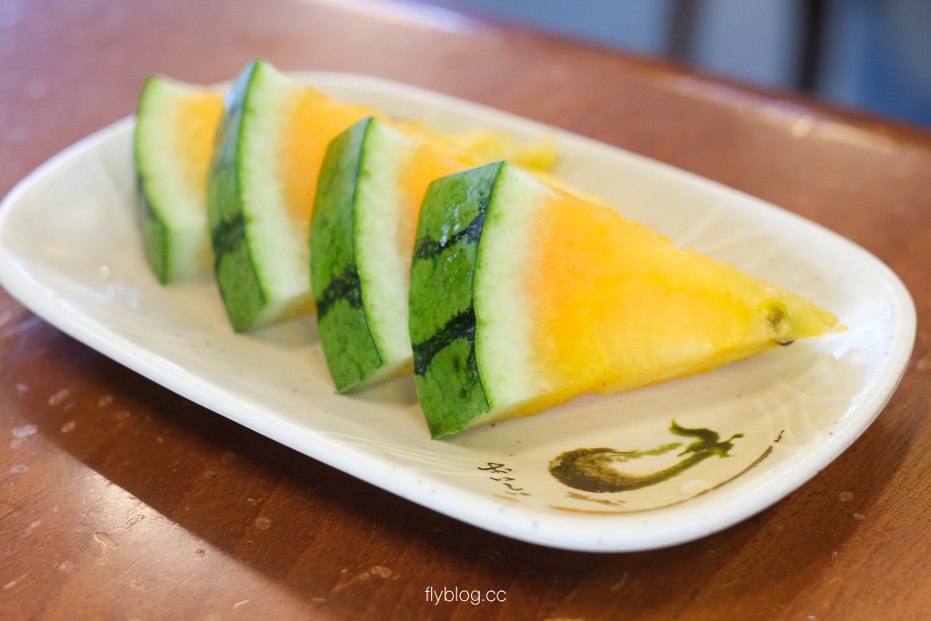 台中北屯｜三本茶藝館．在古厝裡吃飯的感覺，爬完大坑步道吃美食