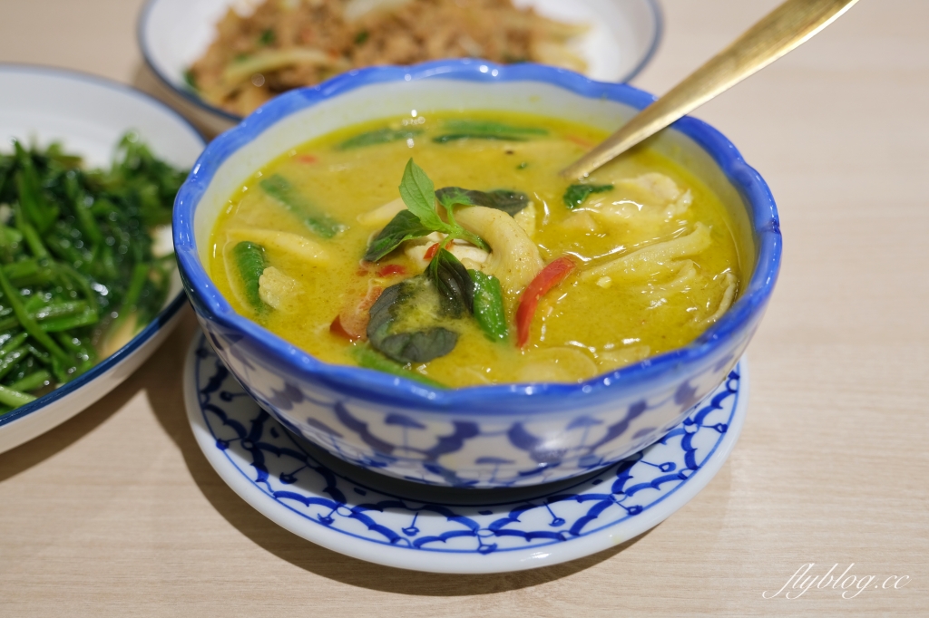 台中北屯｜蜜蜜泰泰式餐廳．單點合菜都可以，大地商場美食餐廳 @飛天璇的口袋