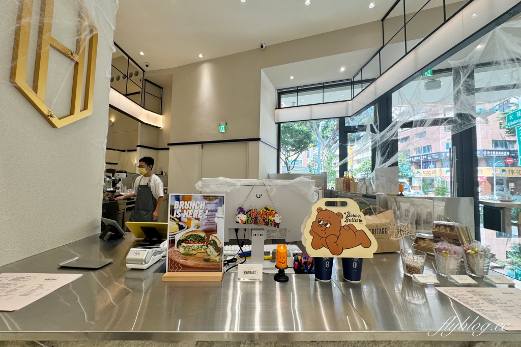 台中西屯｜Heritage Bakery &#038; Cafe．台北知名肉桂捲甜點店，進駐UR LIVING生活美學大隆店 @飛天璇的口袋