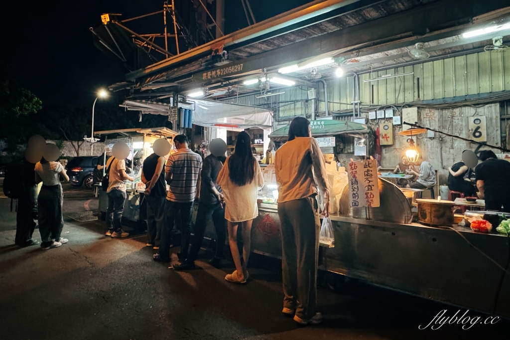 台中西屯｜烏龍路邊攤．台中超強宵夜場，還沒開始營業就排隊 @飛天璇的口袋