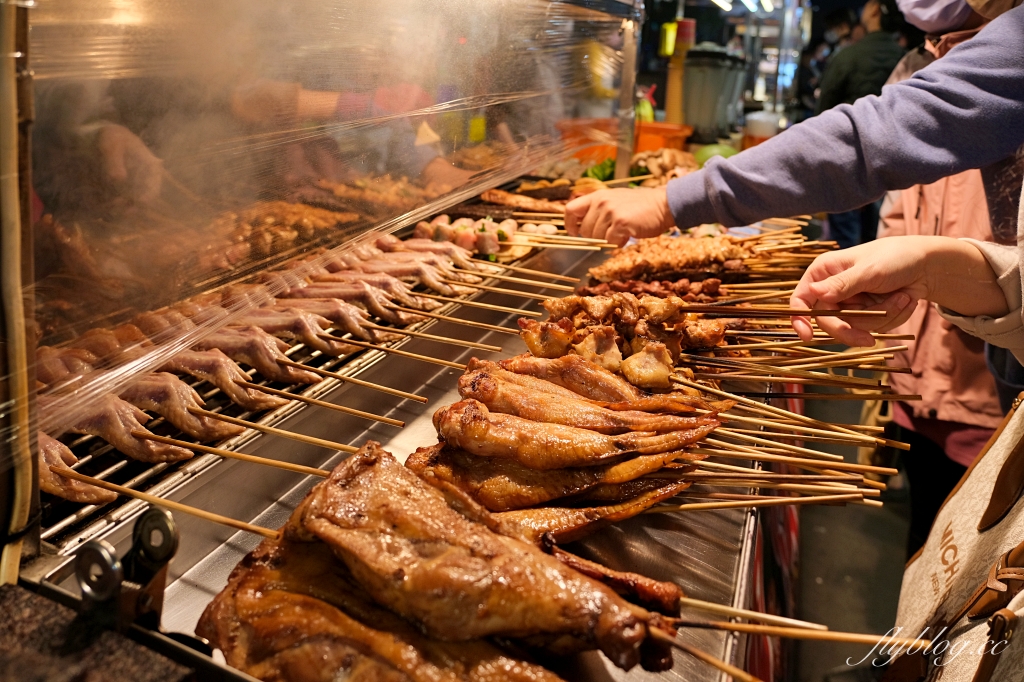 台中北屯｜屏東烤肉．15元以上吃烤肉，總站夜市人氣烤肉攤 @飛天璇的口袋