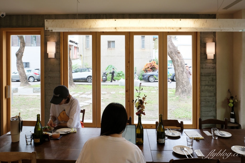 台中南屯｜美滿日光．黎明新村裡的獨棟建築．美滿小料理早午餐新品牌 @飛天璇的口袋