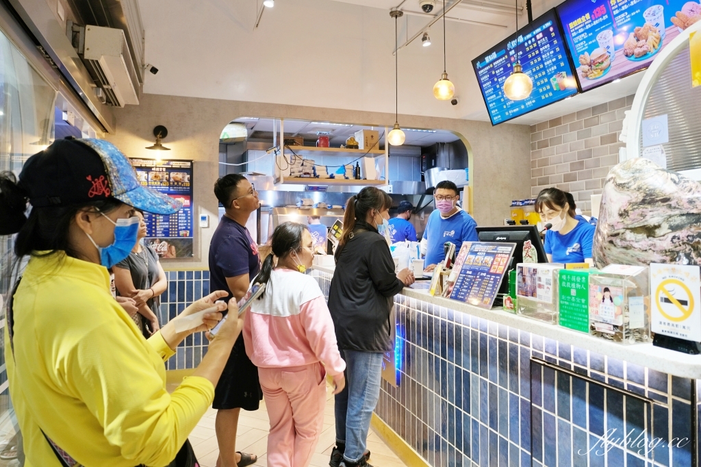 台東美食｜ 藍蜻蜓速食專賣店．台東限定好吃炸雞，30老字號品牌也很時尚 @飛天璇的口袋