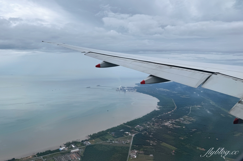 馬來西亞吉隆坡｜中華航空 CI721 台北–吉隆坡 Boeing 777-300ER，五桐號聯名冰淇淋 @飛天璇的口袋