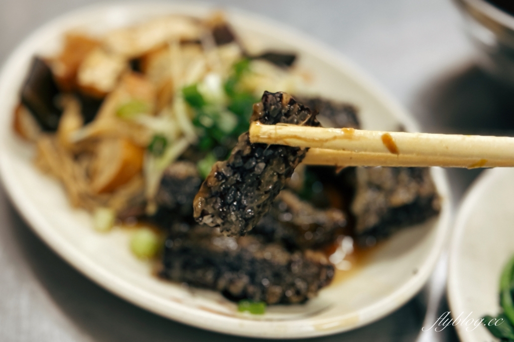 台中北屯｜金谷不囉嗦．金谷市場銅板美食，昌平路人氣宵夜場 @飛天璇的口袋