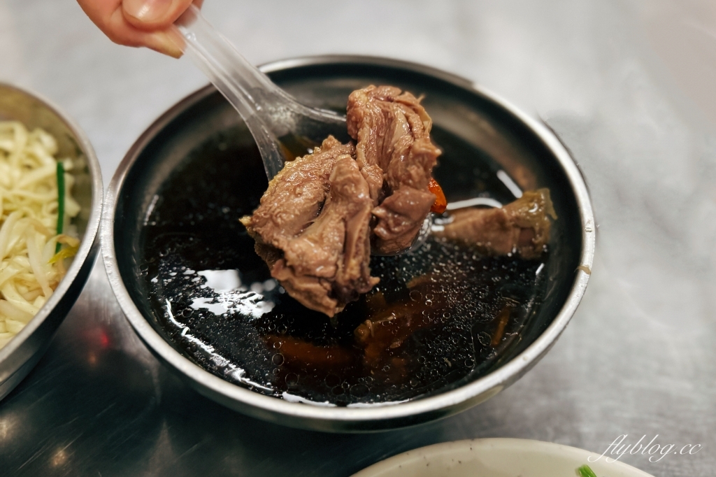 台中北屯｜金谷不囉嗦．金谷市場銅板美食，昌平路人氣宵夜場 @飛天璇的口袋