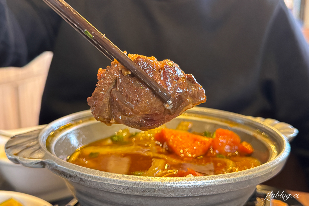 台中北區｜雙漁堂複合式餐廳．中國醫藥大學附近美食，必點麻油雞和牛肉煲 @飛天璇的口袋
