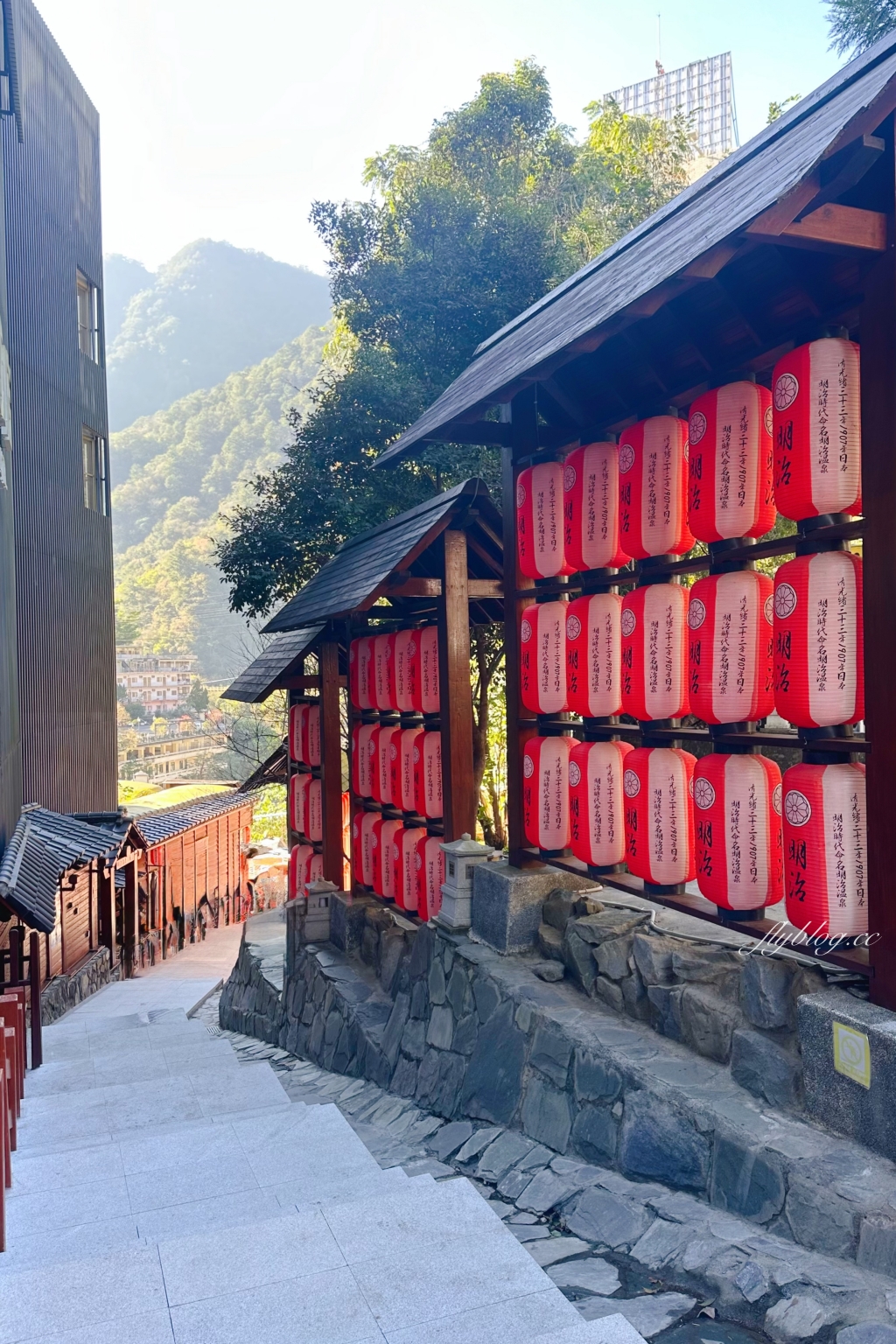 台中和平｜谷關一日遊路線．鱘龍魚料理、溫泉公園、谷關吊橋、明治老街，美食景點推薦 @飛天璇的口袋