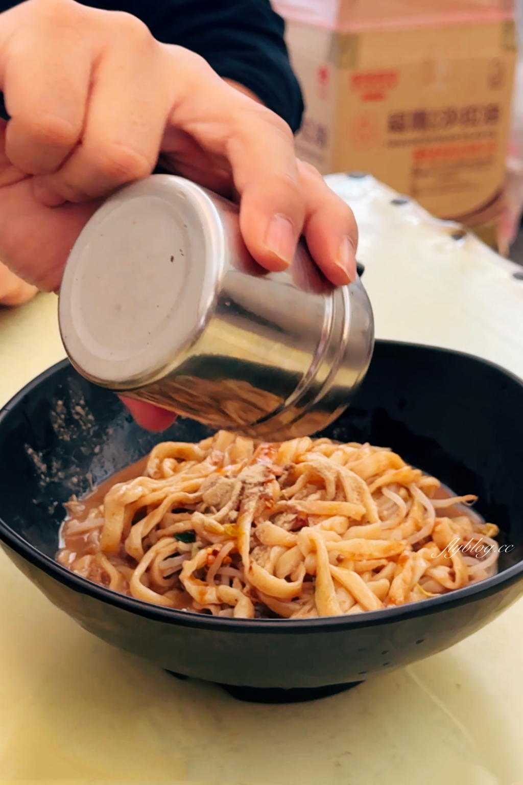 台中清水｜ 張鴨子桿麵．雖然低調但是生意很好，清水除了米糕還有桿麵 @飛天璇的口袋