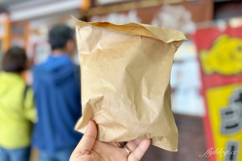 日本北海道｜釧路車站美食．人氣飯糰專賣店、釧路logo造型麵包、釧路限定7-11便當 @飛天璇的口袋