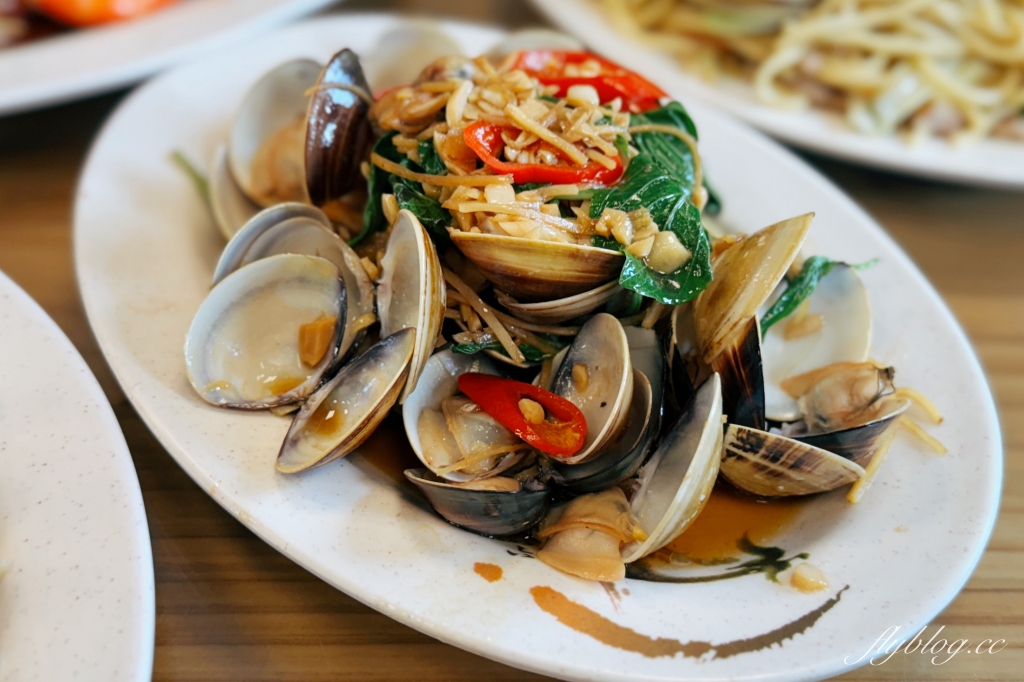 台東美食｜阿宏的魚店．富岡漁港必吃海鮮，漁獲新鮮CP值高 @飛天璇的口袋