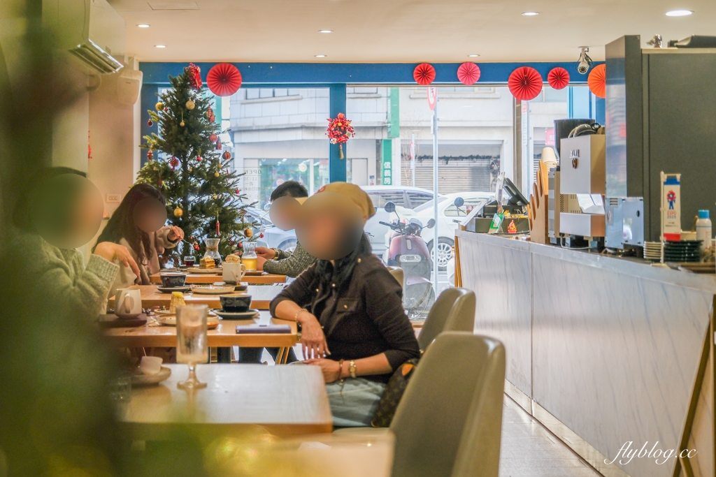 台中北區｜香緹果子咖啡館．個人心中台中最強千層蛋糕，推薦水果千層和草莓蛋糕 @飛天璇的口袋