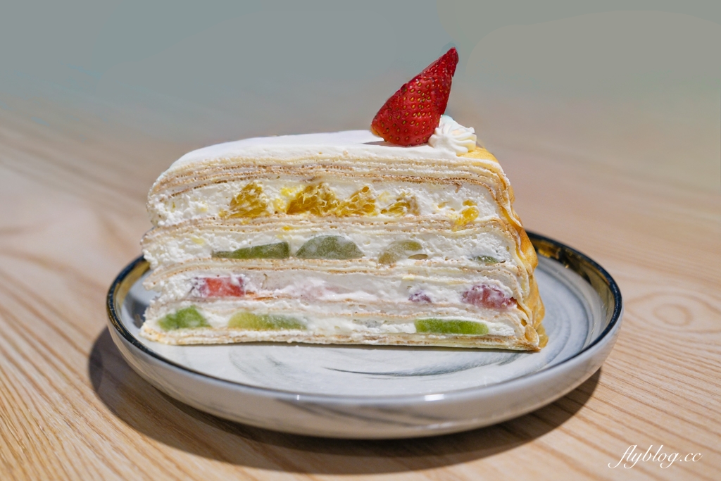 台中北區｜香緹果子咖啡館．個人心中台中最強千層蛋糕，推薦水果千層和草莓蛋糕 @飛天璇的口袋