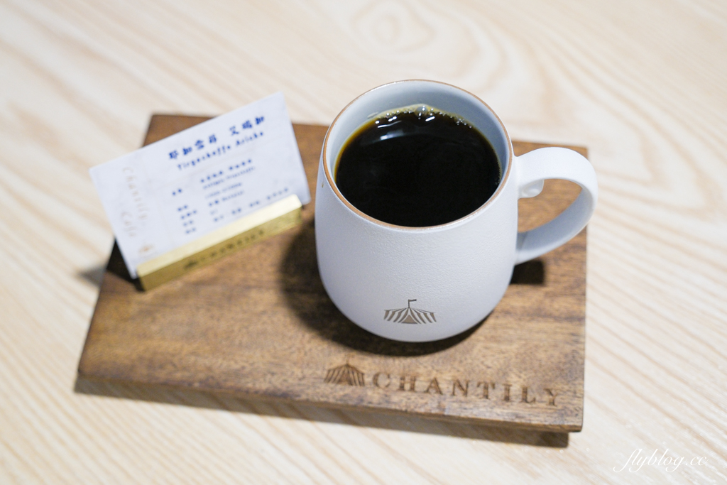 台中北區｜香緹果子咖啡館．個人心中台中最強千層蛋糕，推薦水果千層和草莓蛋糕 @飛天璇的口袋