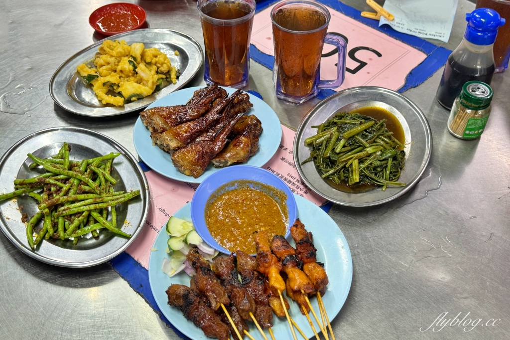 馬來西亞吉隆坡｜黃亞華小食店．生意好到有8間店面，亞羅街夜市必吃燒雞翅 @飛天璇的口袋