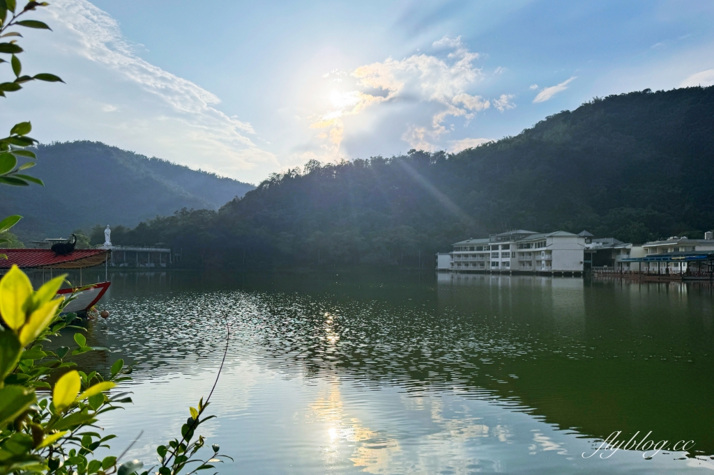 南投埔里｜鯉魚潭風景區．擁有小西湖的美譽，波光粼粼的天然湖泊 @飛天璇的口袋