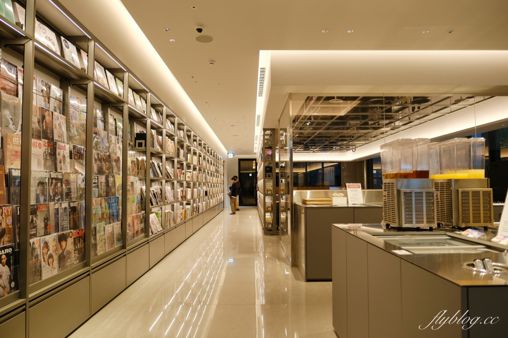 台中西區｜蔦屋書局台中老佛爺店．台中首間「SHARE LOUNGE」共享空間，180元起點心、飲料、冰淇淋無限供應 @飛天璇的口袋